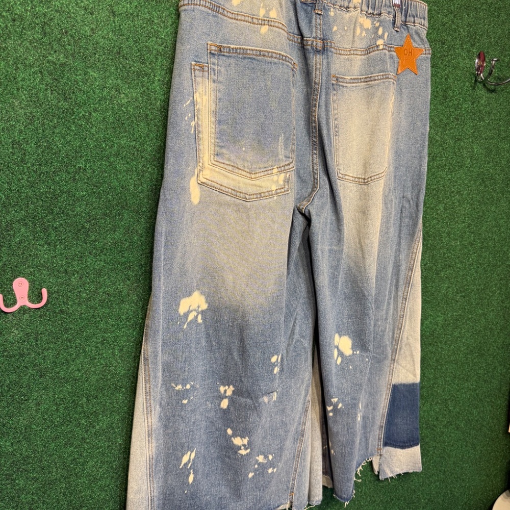 🌟SALE 283 NWOT Oli & Hali Cropped Distressed Jeans - Picture 4 of 4